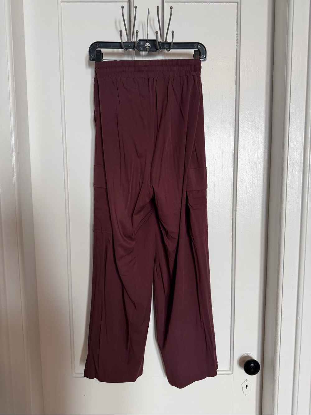 Torrid EUC Size 1 Regular Women's Wide-Leg Cargo Pants in Burgundy - Picture 3 of 5